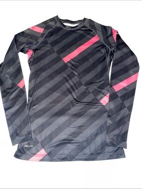 Nike Pro Combat Fitted Compression Top in Black and Light Pink. Size Medium